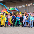 BS/PS Gunzwil: Schulschlussanlass mit Eltern, «Rägebogebont» im Schulhaus Linden